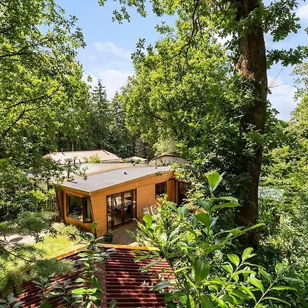 Holiday home Boshuisje In Het *